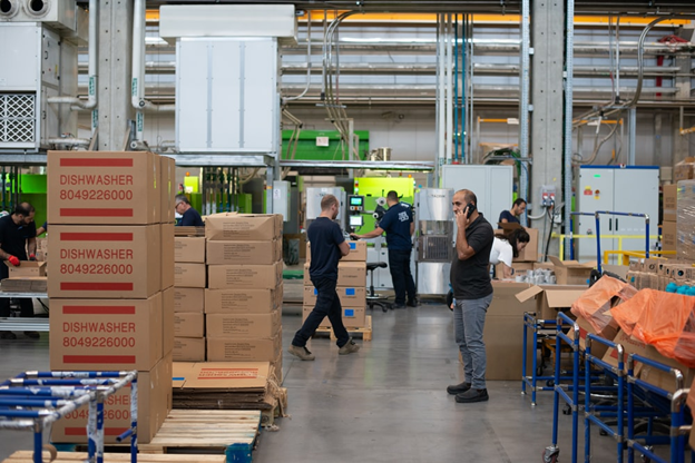 Benefits of Hiring Professional Warehouse Cleaning Services