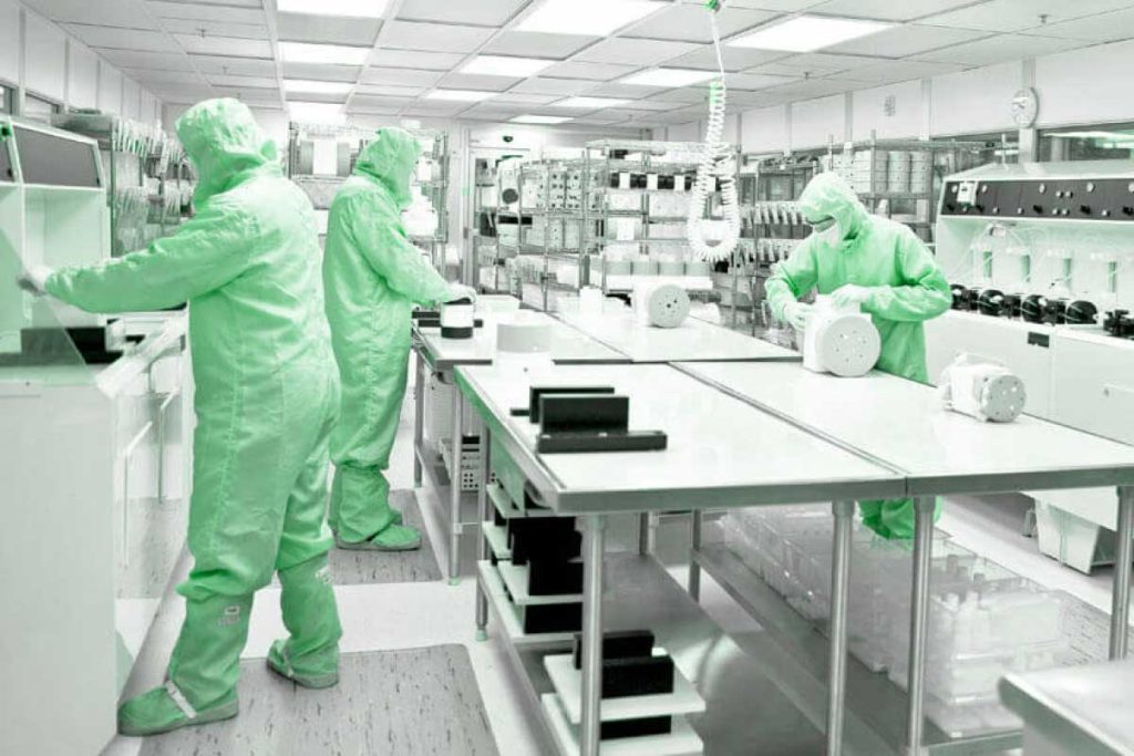 Commercial cleanroom Cleaning